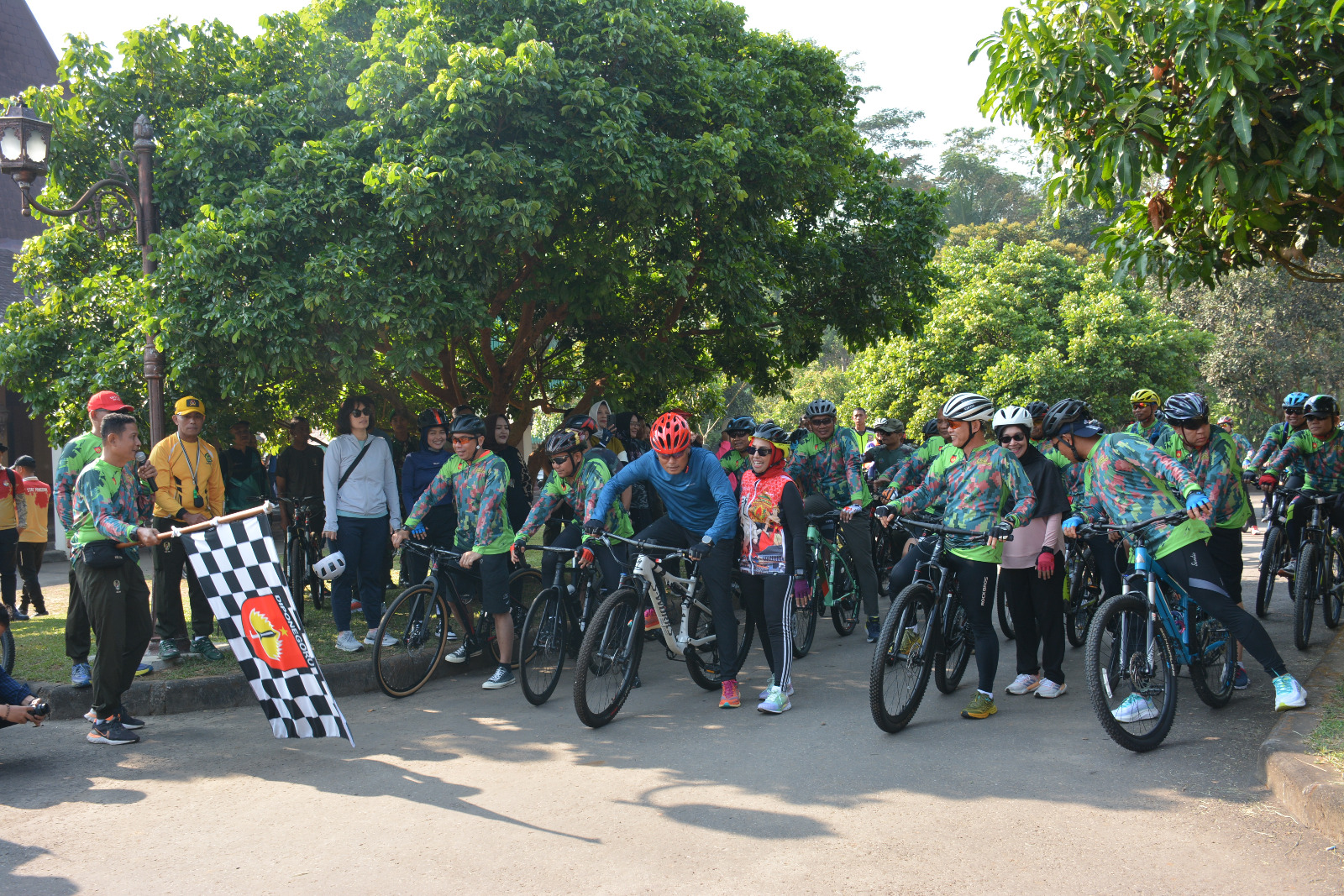 Korem 073/Makutarama Gelar Gowes Happy dan  Refreshing Bersama Pangdam IV/Diponegoro 